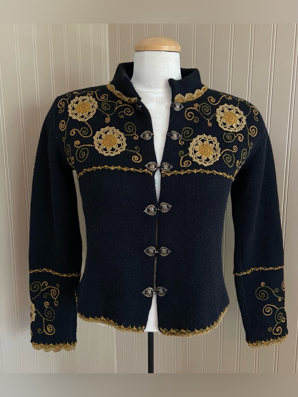 Vintage Black Knit Sweater With Crochet Accents & Embroidery Women’s Size Small